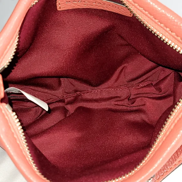 Marc Jacobs New York Classic Leather Crossbody bag. - Picture 8 of 14